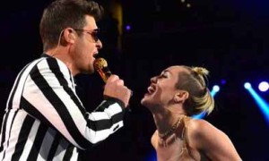 Fans go Gaga over Cyrus’ VMA performance