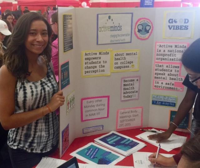 Active Minds president at the activities fair. (Photo: Evi Carrillo)