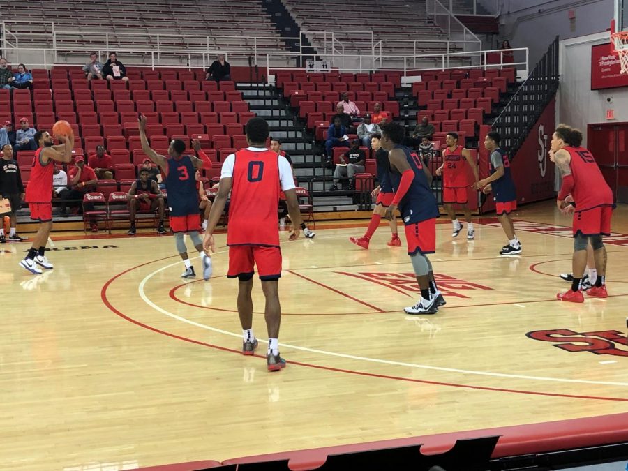 St. Johns Mens Basketball practiced in front of season ticket holders this past weekend at Carnesecca.