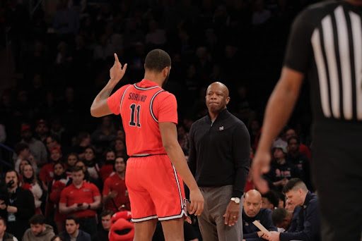 Forward Joel Soriano talks to head coach Mike Anderson in the 2022 Big East Quarterfinals.
Torch Photo / Sara Kiernan